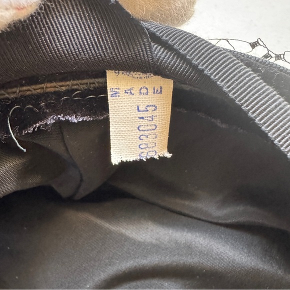 Black Velvet Pillbox Hat with Veil Vintage 60s  Lewis II - Picture 10 of 12